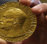 لجنة نوبل تغير مكان حفل تسليم الجائزة