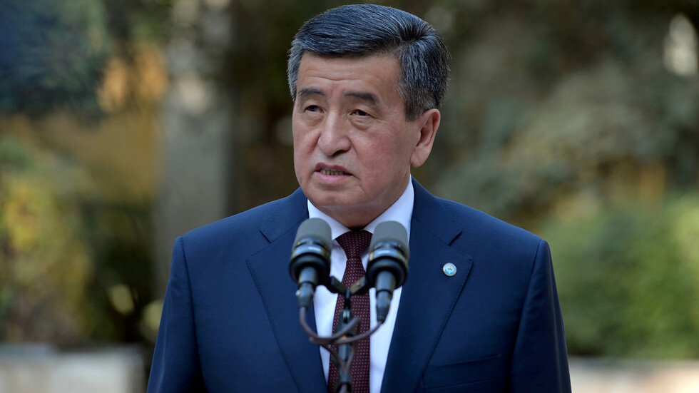  الرئيس القرغيزي يستقيل من منصبه