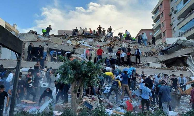 ارتفاع حصيلة ضحايا زلزال إزمير التركية إلى 43 قتيلا ومئات الجرحى