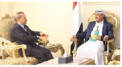 عضو المجلس السياسي الأعلى السامعي يلتقي وزير الخارجية