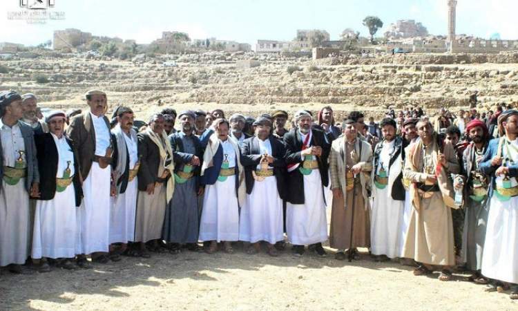  الحوثي يرعى صلحا في عمران لانهاء قضية قتل دامت 22 عاما 