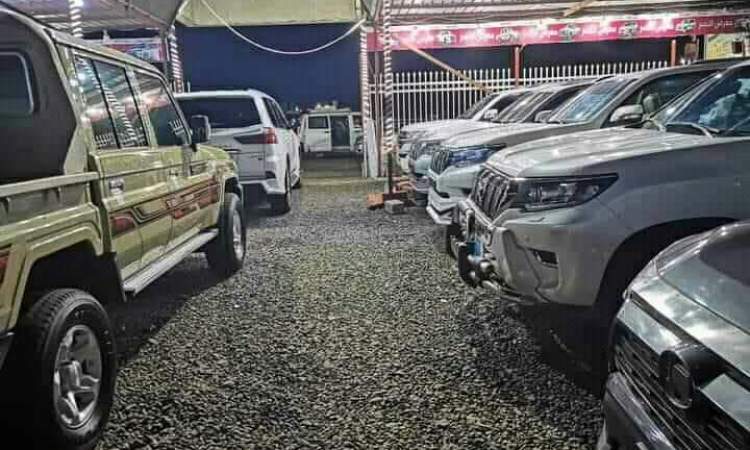 نهب 52 سيارة و150 مليون من معرض النصر في عدن