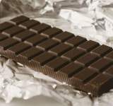 العثور على علبة شوكولاتة عمرها 120 عاما