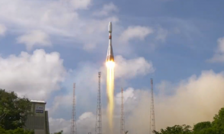  إطلاق القمر الاصطناعي الفرنسي بواسطة صاروخ روسي 
