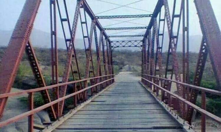 أقدم جسر في اليمن .. (هدية تشارلز كرين للإمام) معرض للانهيار..!