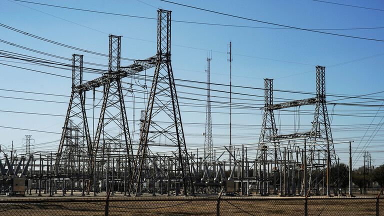  بيل غيتس يفسر سبب انهيار شبكات الطاقة في تكساس