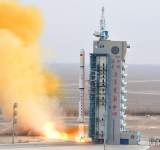 الصين تطلق مجموعة من الأقمار الصناعية إلى الفضاء