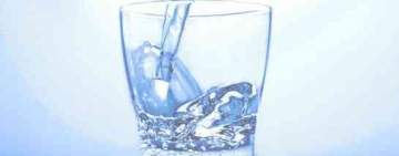 أهمية شرب الماء بعد الاكل