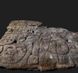 لوح حجري عمره 4 آلاف عام