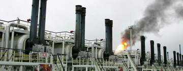حريق في أكبر حقول الكويت النفطية