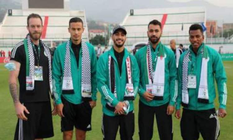 شاهد كيف تضامن منتخب الجزائر مع فلسطين؟