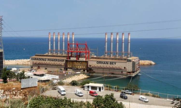  رئيس لبنان يقر قرض استثنائي لاستيراد وقود للكهرباء 