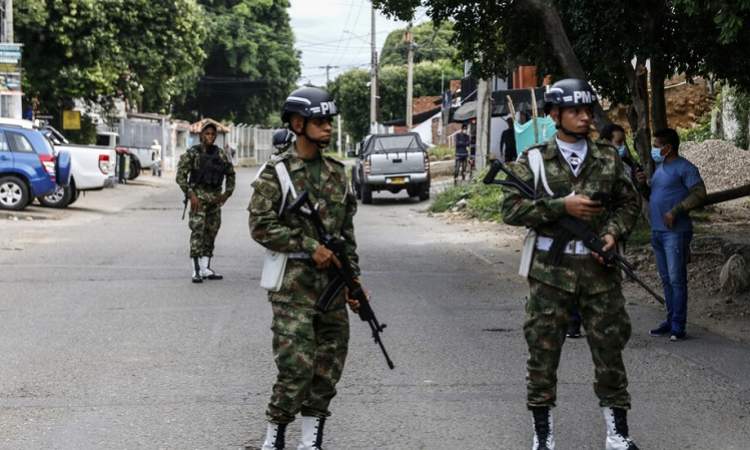 إصابة 36 شخصا في تفجير استهدف قاعدة عسكرية بكولومبيا
