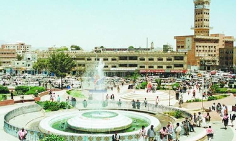 حملة إزالة بأسواق التحرير في قلب العاصمة