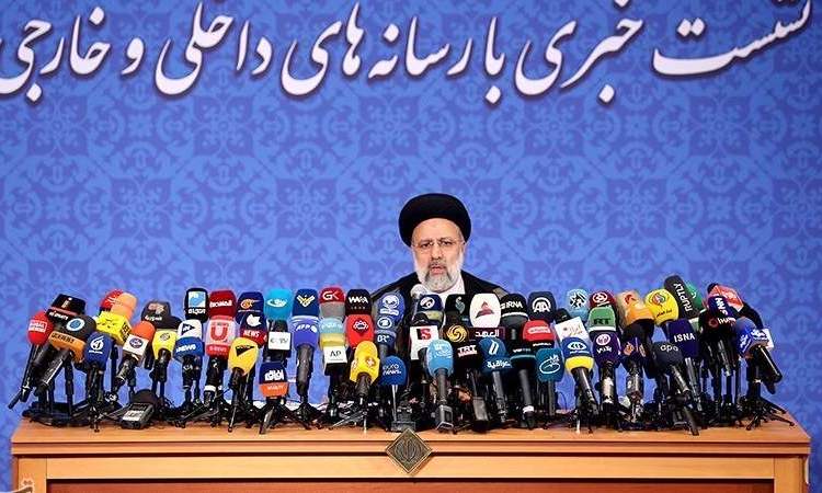 الرئيس الايراني الجديد يطالب بوقف الحرب على اليمن فورا