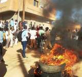 مظاهرات حاشدة في السودان لاسقاط الحكومة 
