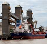 خفض حمولة سفن الحبوب الارجنتينية 25% بسبب تدني مستويات الانهار