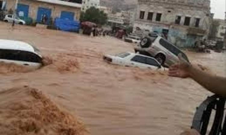 امانة العاصمة تعلن الطوارئ بمنطقة بني حوات