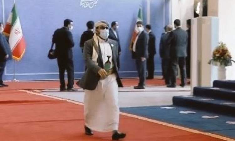 شاهد / لحظة وصول الوفد اليمني في مراسم تأدية القسم للرئيس الايراني