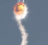 انفجار صاروخ امريكي حامل اثناء عملية الاطلاق