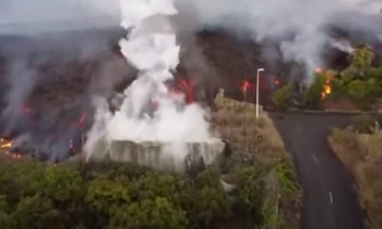 بركان فيجا يدمر مئات المنازل بجزيرة بالما الاسبانية 