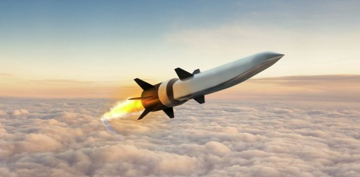 اختبار صاروخ أسرع من الصوت 5 مرات