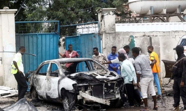 مقتل وجرح 6 اشخاص بانفجار لغم داخل مركز شرطة في الصومال