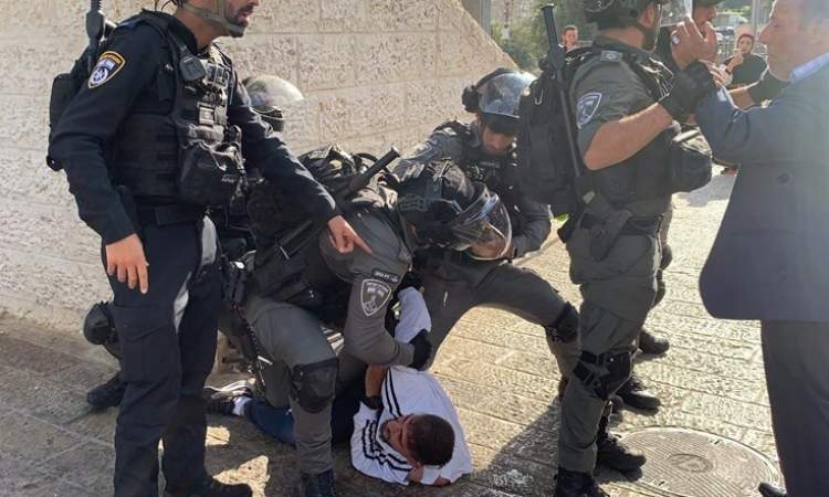 شرطة الاحتلال تمنع احتفال شبان بالمولد النبوي في القدس