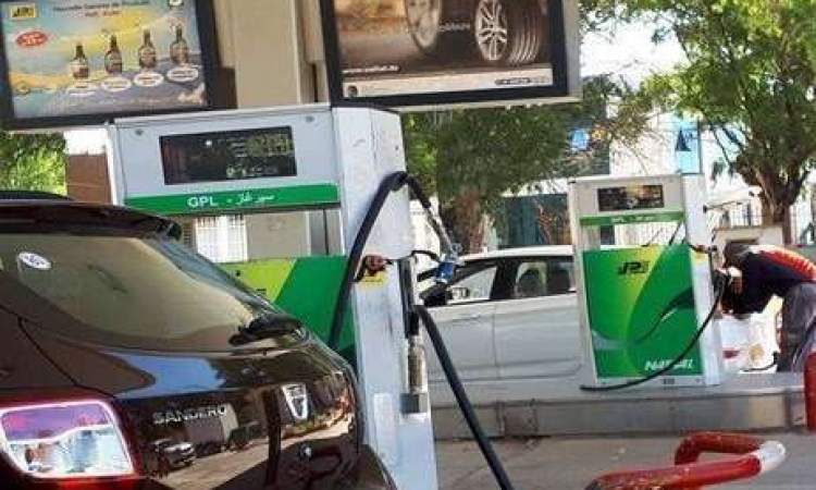 الجزائر.. حملة لتحويل 150 ألف مركبة إلى الغاز