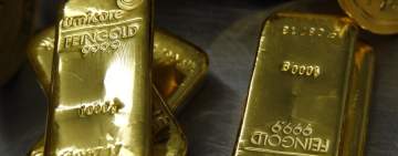 الذهب يرتفع بفعل سلالة كورونا الجديدة