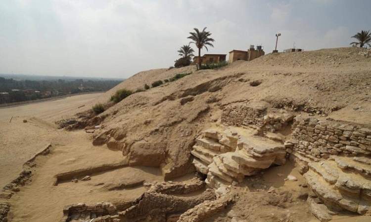 مصر.. الكشف عن مقبرة أثرية ضخمة 