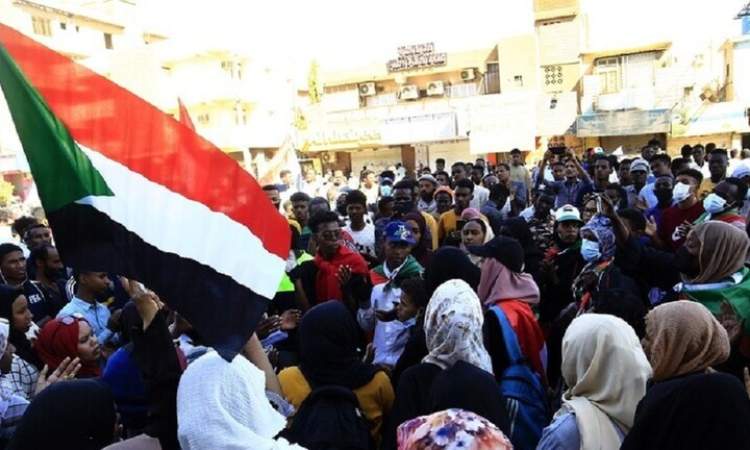 مقتل 3 أشخاص في تظاهرات مناهضة للسلطة العسكرية في السودان