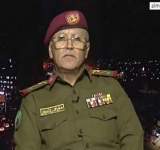 مساعد وزير الدفاع يطمئن على صحة الشيخ علي شمسان في حجة