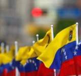 مسؤولون أمريكيون في كركاس لمحاولة شراء النفط الفنزويلي