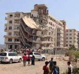 ضحايا بانهيار عمارة كبيرة في عدن