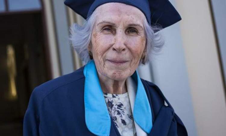 تركية عمرها 84 عاما تتقدم لامتحان القبول الجامعي