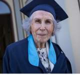 تركية عمرها 84 عاما تتقدم لامتحان القبول الجامعي
