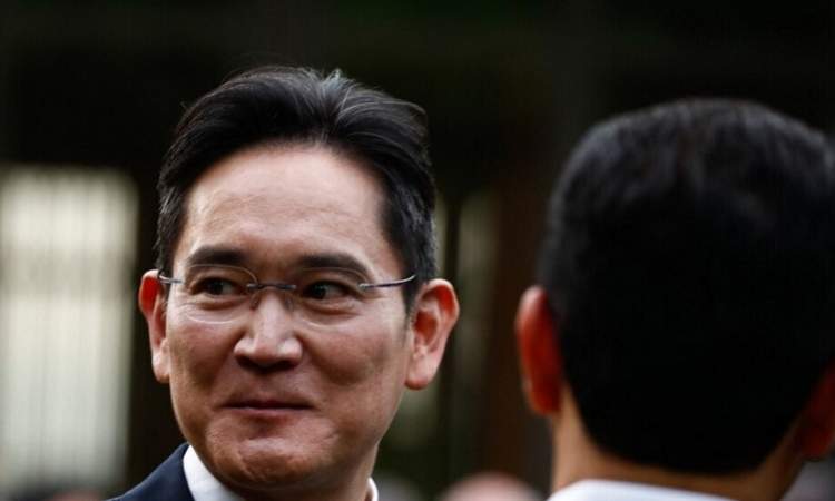رئيس كوريا الجنوبية يعفو عن وريث سامسونغ 