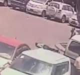 لحظة وفاة رجل مرور اثناء عمله وسط صنعاء / فيديو