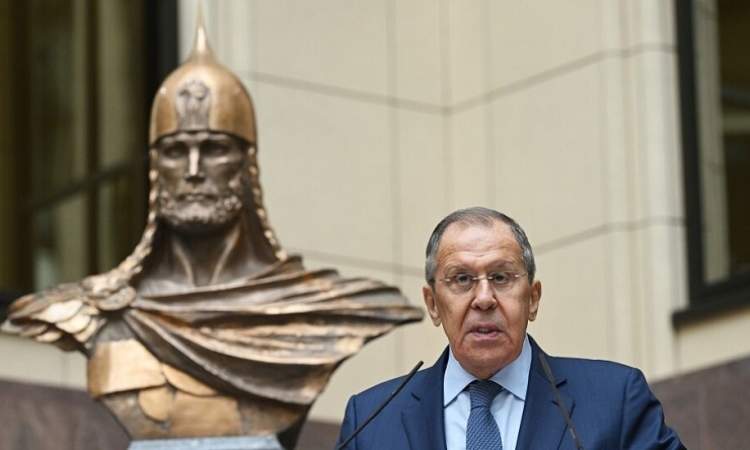 ازاحة الستار عن تمثال الأمير المدافع الأسطوري عن روسيا