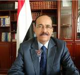 رئيس مجلس الشورى يهنئ القيادة الثورية والسياسية بثورة 21 سبتمبر