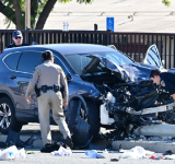 سيارة تصدم حشدا من الشرطية في لوس أنجلوس وتصيب 25 منهم