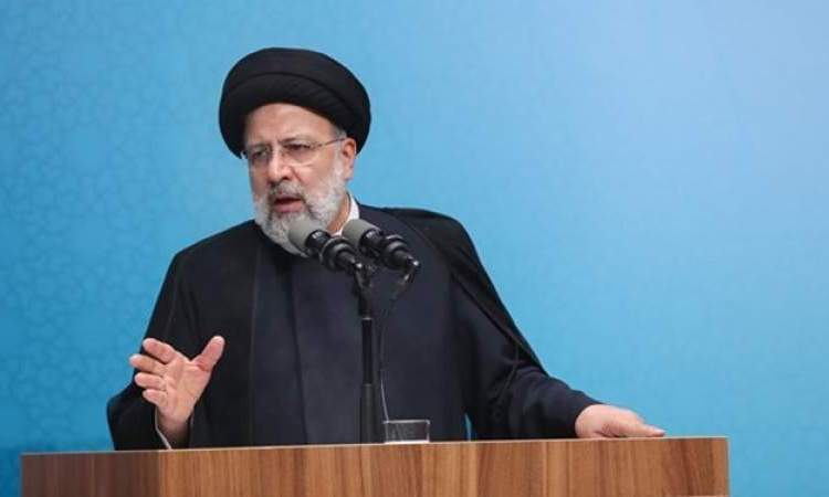 الرئيس الايراني يشيد بالصمودِ الشعبيِ في وجه المؤامرات 