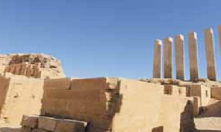 معبد «أوام» الأثري بمأرب يتعرض للنهب  