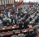 البرلمان يؤيد جهود القيادة  الداعمة للسلام