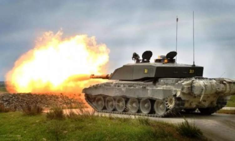 إلاندبندنت: دبابات “تشالنجر2” التي تخطط بريطانيا إرسالها لأوكرانيا خارج الخدمة