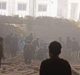 عشرات القتلى والجرحى بتفجير انتحاري في بيشاور
