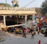 ارتفاع حصيلة ضحايا تفجير مسجد بيشاور إلى 90 قتيلا