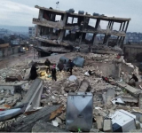 وزير الخارجية يعزي بضحايا زلزال سوريا وتركيا