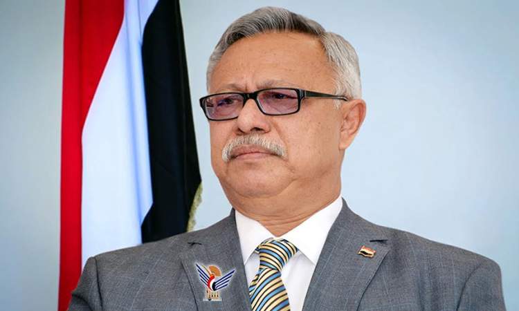 رئيس الوزراء يهنئ المزارعين باليوم الوطني لزراعة البُن اليمني